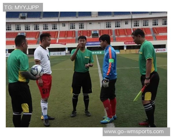 足球边裁规则详解与实战应用指南助你成为裁判高手